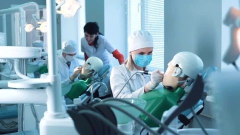 Free Video Stock Students Practicing A Dental Treatment Live Wallpaper - Free Live Wallpaper