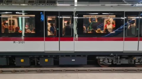 Free Video Stock Subway Cars Departing From An Underground Station Live Wallpaper - Free Live Wallpaper
