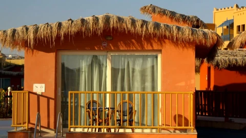 Free Video Stock Summer House With A Pool Live Wallpaper - Free Live Wallpaper