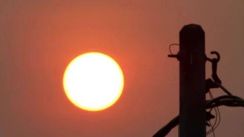 Free Video Stock Sun Moving Slowly Across The Sky Live Wallpaper - Free Live Wallpaper