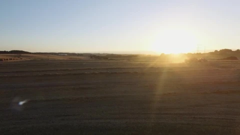 Free Video Stock Sun Shining Bright Over A Farm Live Wallpaper - Free Live Wallpaper