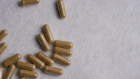 Free Video Stock transparent pills on a white surface Live Wallpaper - Free Live Wallpaper