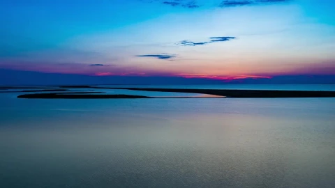 Free Video Stock sunrise seen from a river landscape Live Wallpaper - Free Live Wallpaper