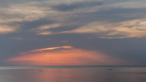 Free Video Stock sunset breaking through the clouds Live Wallpaper - Free Live Wallpaper