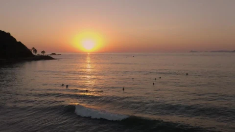 Free Video Stock sunset in the open sea from the top of a Live Wallpaper - Free Live Wallpaper