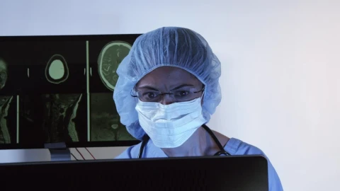 Free Video Stock surgeon reviewing ct scans Live Wallpaper - Free Live Wallpaper