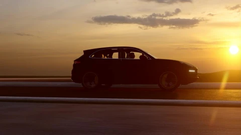 Free Video Stock suv in a road at sunset tracking shot Live Wallpaper - Free Live Wallpaper