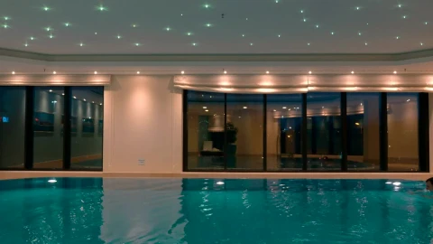 Free Video Stock swimming in a luxury hotel pool Live Wallpaper - Free Live Wallpaper