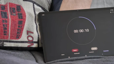 Free Video Stock tablet on a sofa running a timer Live Wallpaper - Free Live Wallpaper