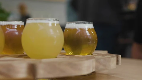 Free Video Stock taking a beer Live Wallpaper - Free Live Wallpaper