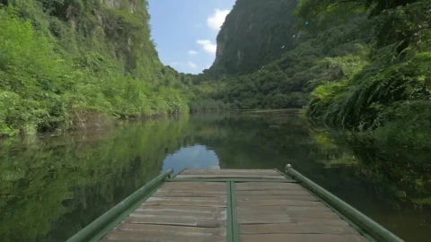 Free Video Stock taking a boat down a river in vietnam Live Wallpaper - Free Live Wallpaper