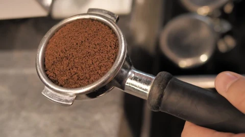 Free Video Stock tamping coffee for a coffee maker Live Wallpaper - Free Live Wallpaper