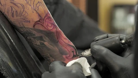 Free Video Stock tattoo being applied Live Wallpaper - Free Live Wallpaper