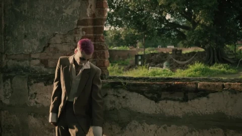 Free Video Stock tattooed clown at a ruined site Live Wallpaper - Free Live Wallpaper
