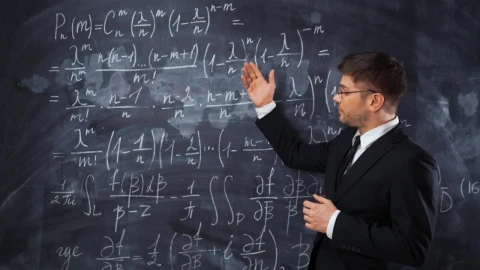Free Video Stock teacher explaining mathematical formulas Live Wallpaper - Free Live Wallpaper