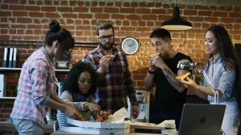 Free Video Stock team eating pizza in the office Live Wallpaper - Free Live Wallpaper