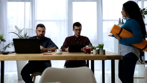 Free Video Stock team leader discussing their product Live Wallpaper - Free Live Wallpaper