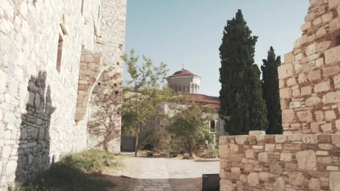 Free Video Stock the courtyard of an ancient castle in greece Live Wallpaper - Free Live Wallpaper