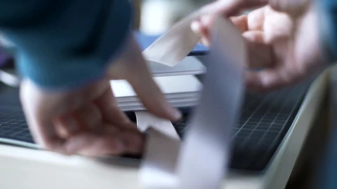 Free Video Stock the hands tie a ribbon on a gift Live Wallpaper - Free Live Wallpaper