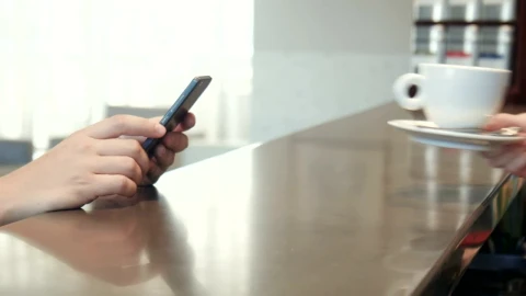 Free Video Stock the waitress serving coffee in the counter Live Wallpaper - Free Live Wallpaper