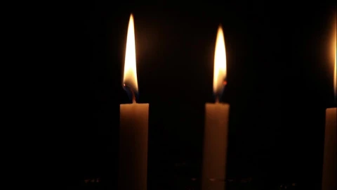 Free Video Stock thin candles burning Live Wallpaper - Free Live Wallpaper