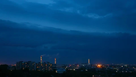 Free Video Stock thunderstorm in the city Live Wallpaper - Free Live Wallpaper