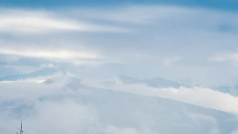 Free Video Stock tilt shot in a foggy winter mountains Live Wallpaper - Free Live Wallpaper