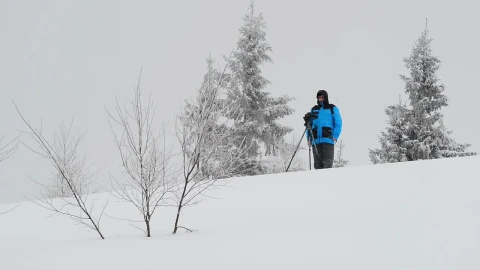 Free Video Stock time lapse of a photographer in the snow Live Wallpaper - Free Live Wallpaper