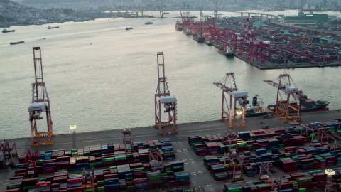 Free Video Stock time lapse of containerport in busan Live Wallpaper - Free Live Wallpaper