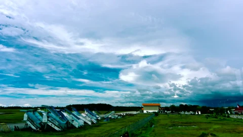 Free Video Stock timelapse across padang airport Live Wallpaper - Free Live Wallpaper