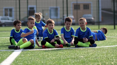Free Video Stock tired soccer players after a game Live Wallpaper - Free Live Wallpaper