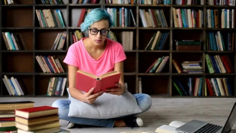 Free Video Stock tired student in the college library Live Wallpaper - Free Live Wallpaper
