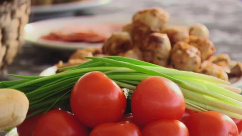 Free Video Stock tomato and chicken legs Live Wallpaper - Free Live Wallpaper