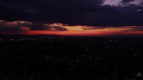 Free Video Stock tour high above a city at dusk Live Wallpaper - Free Live Wallpaper