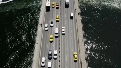 Free Video Stock traffic above and below the golden horn bridge Live Wallpaper - Free Live Wallpaper