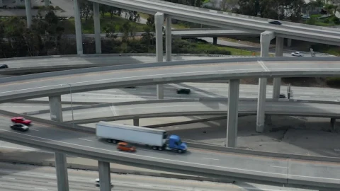 Free Video Stock traffic on bridges and freeways close up Live Wallpaper - Free Live Wallpaper