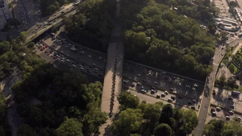 Free Video Stock traffic on busy city road Live Wallpaper - Free Live Wallpaper