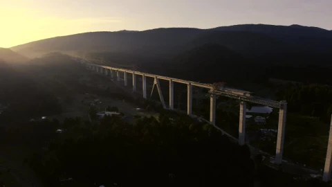 Free Video Stock train bridge under construction Live Wallpaper - Free Live Wallpaper