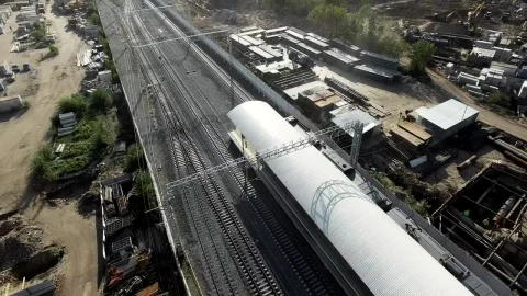 Free Video Stock train departing from a city station Live Wallpaper - Free Live Wallpaper