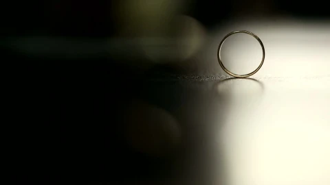 Free Stock Video Wedding Rings On A Black Surface Live Wallpaper - Free Live Wallpaper