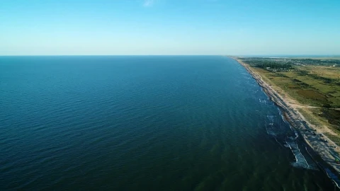 Free Stock Video Waves Of A Long Blue Sea Reaching The Beach Live Wallpaper - Free Live Wallpaper