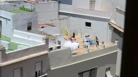 Free Stock Video Washing Lines On A Rooftop Live Wallpaper - Free Live Wallpaper