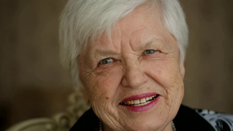 Free Stock Video Very Happy And Surprised Senior Woman Portrait Live Wallpaper - Free Live Wallpaper