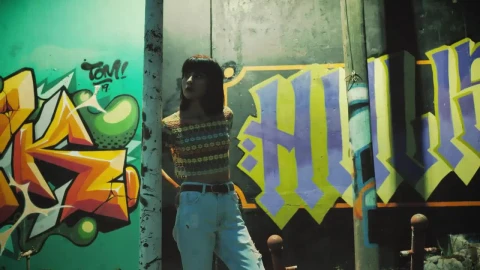 Free Stock Video Urban Woman Near Wall With Graffiti Live Wallpaper - Free Live Wallpaper