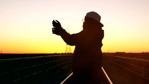 Free Stock Video Urban Dancer Dancing In The Sunset Live Wallpaper - Free Live Wallpaper