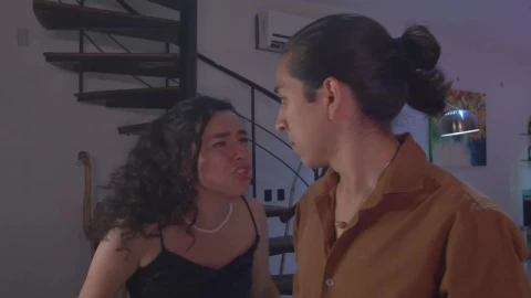Free Stock Video Upset Girl Aggressively Claiming Her Partner Live Wallpaper - Free Live Wallpaper