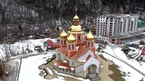 Free Stock Video Ukrainian Church With Golden Domes In The Winter Live Wallpaper - Free Live Wallpaper