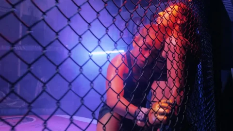 Free Stock Video Two Women Fighting On The Edge Of A Ring Live Wallpaper - Free Live Wallpaper