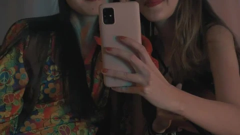 Free Stock Video Two Friends Dressed Up For Halloween Taking A Selfie Live Wallpaper - Free Live Wallpaper