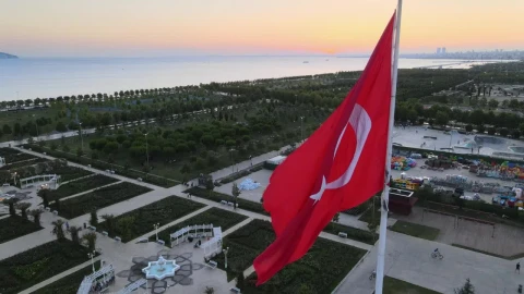 Free Stock Video Turkey Flag Waving On Top Of A City Aerial Shot Live Wallpaper - Free Live Wallpaper